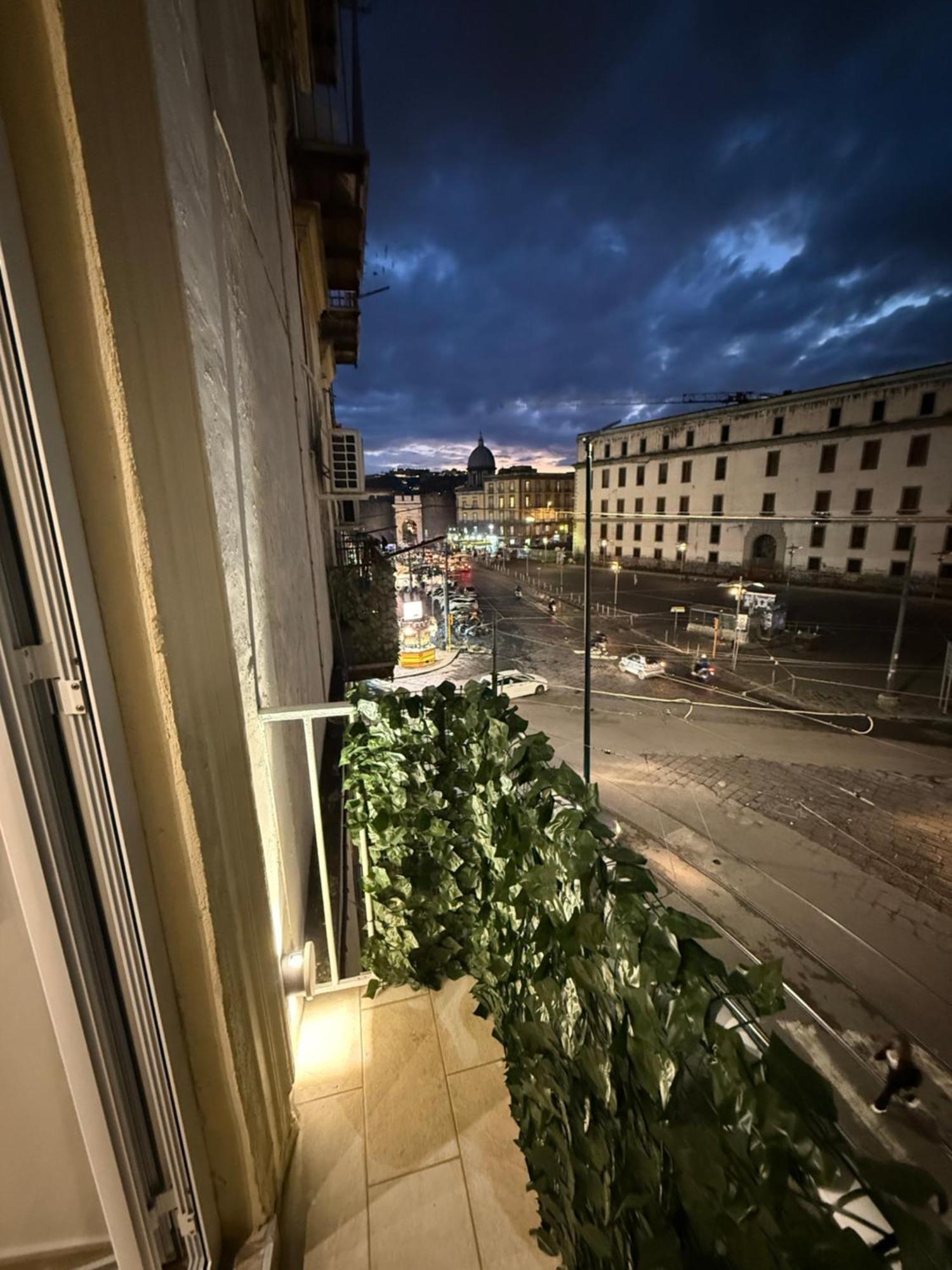 Il Regno Di Napoli Nápoles Exterior foto